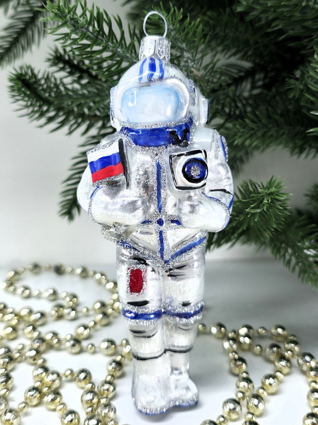 фото Стеклянная елочная игрушка Космонавт