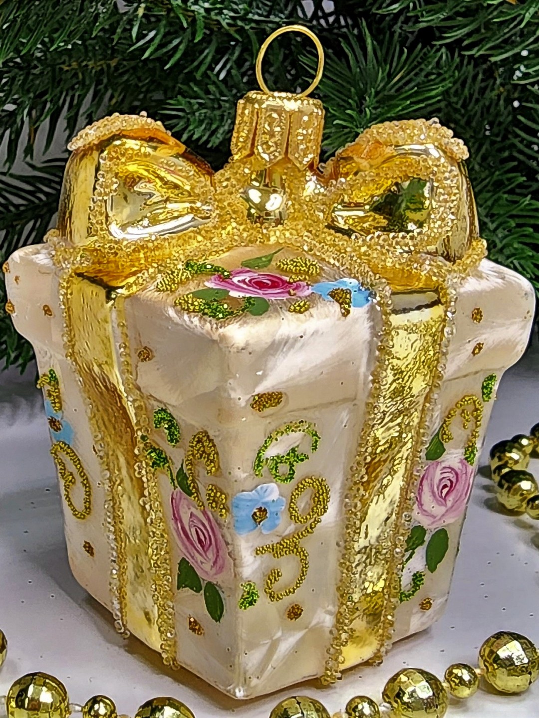 фото Стеклянная елочная игрушка Подарок версаль