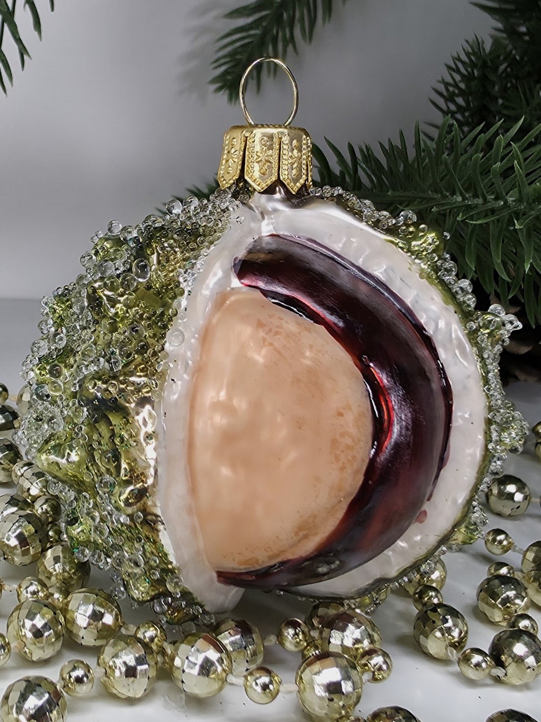 фото Стеклянная елочная игрушка Каштан