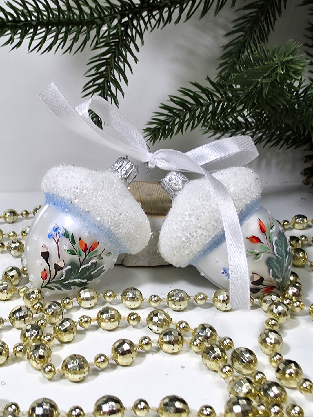 фото Набор ёлочных игрушек Два желудя шиповник