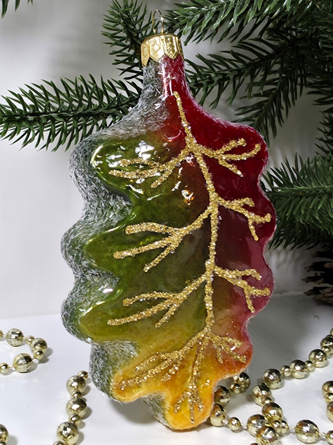 фото Стеклянная елочная игрушка Дубовый листок