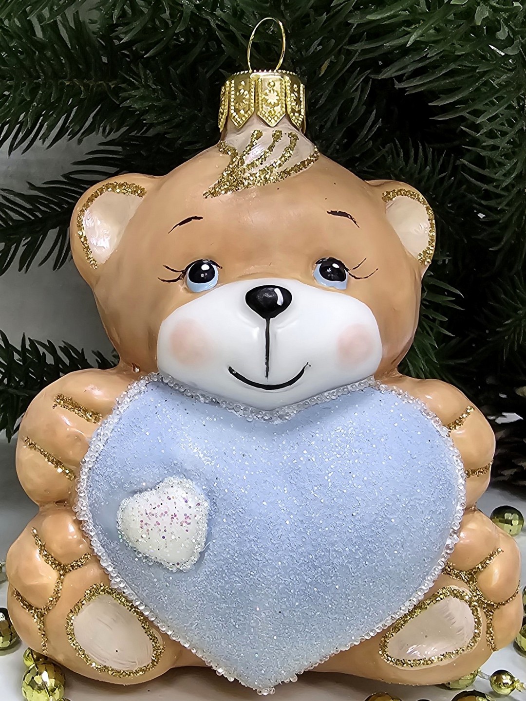 фото Стеклянная елочная игрушка Мишка с сердцем