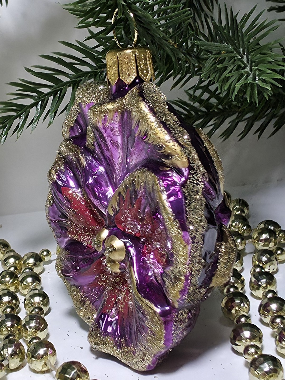 фото Стеклянная елочная игрушка Фиалка