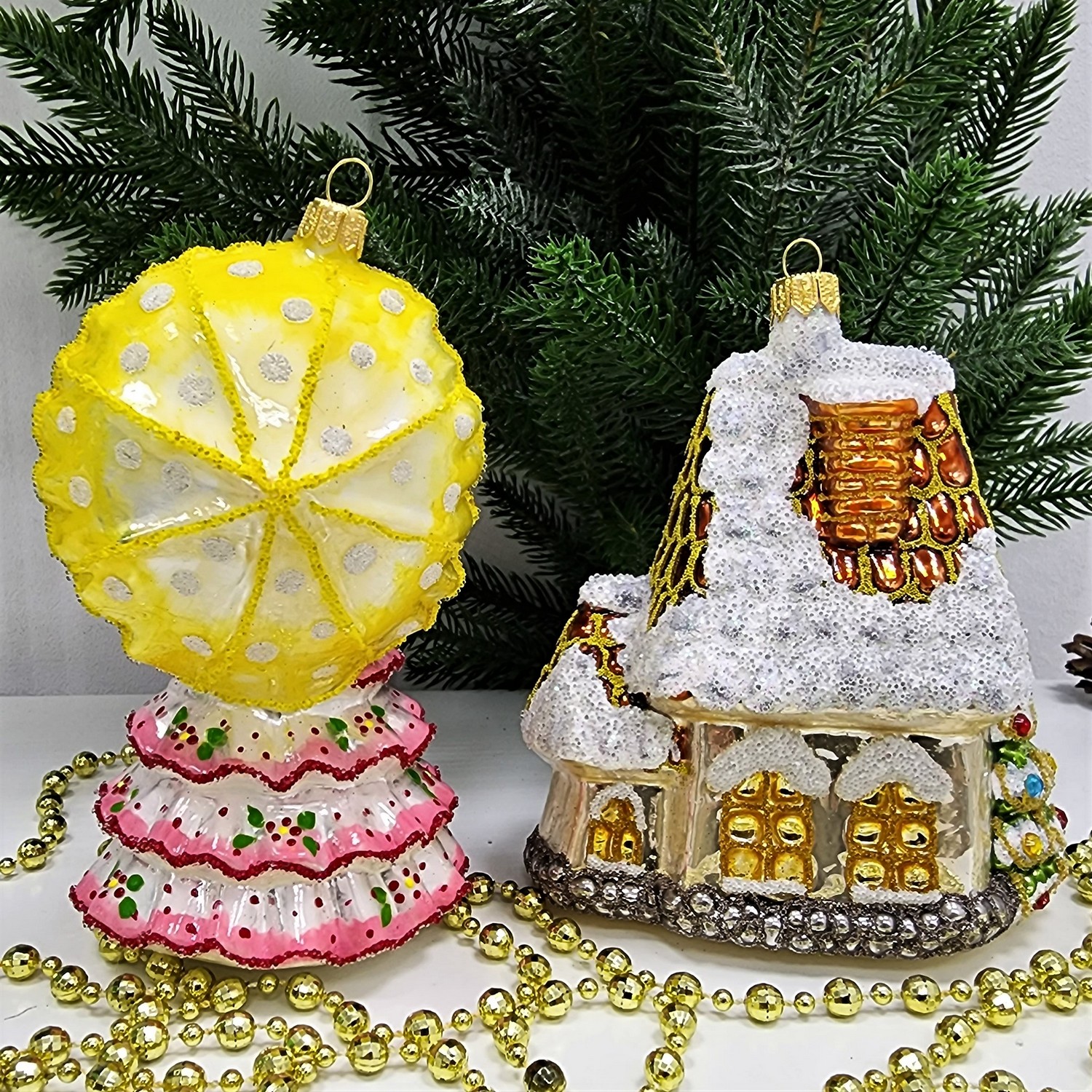 фото Набор ёлочных игрушек Домик и кошка с зонтиком желтая (Кошкин дом)
