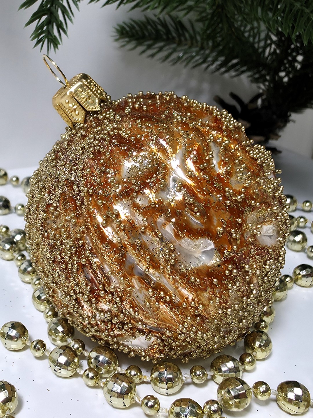 фото Стеклянная елочная игрушка Орех