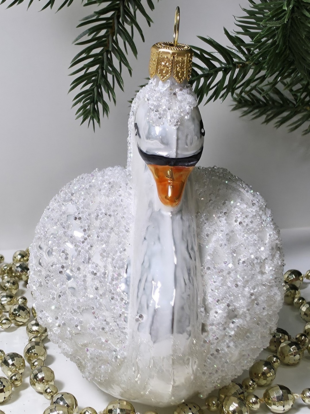 фото Стеклянная елочная игрушка Лебедь белый