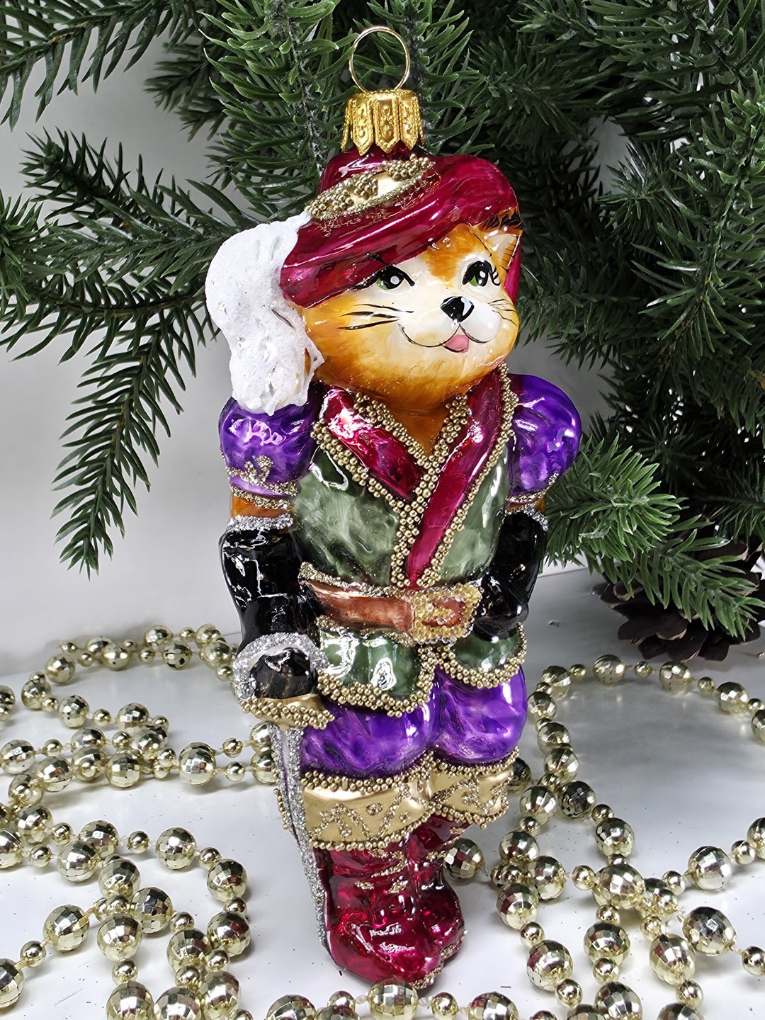 фото Стеклянная елочная игрушка Кот в сапогах рыжий