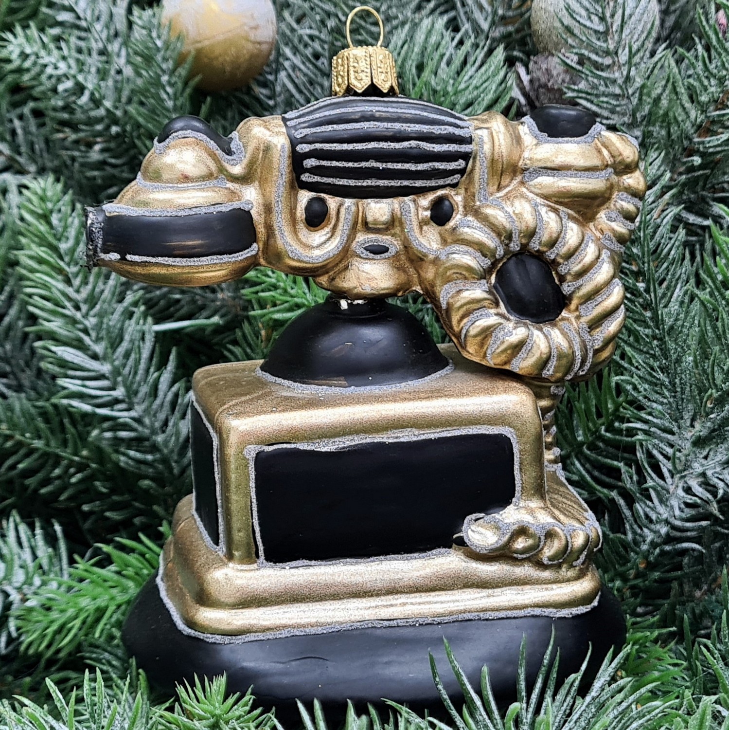 фото Стеклянная елочная игрушка Ретро телефон черный с золотом