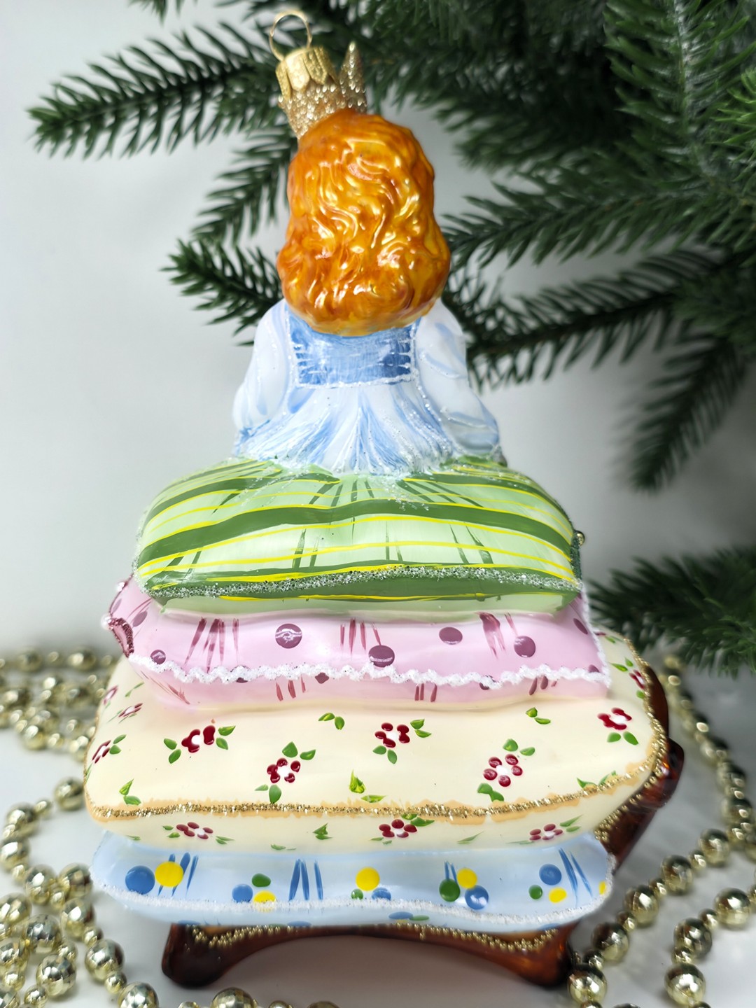 фото Стеклянная елочная игрушка Принцесса на горошине