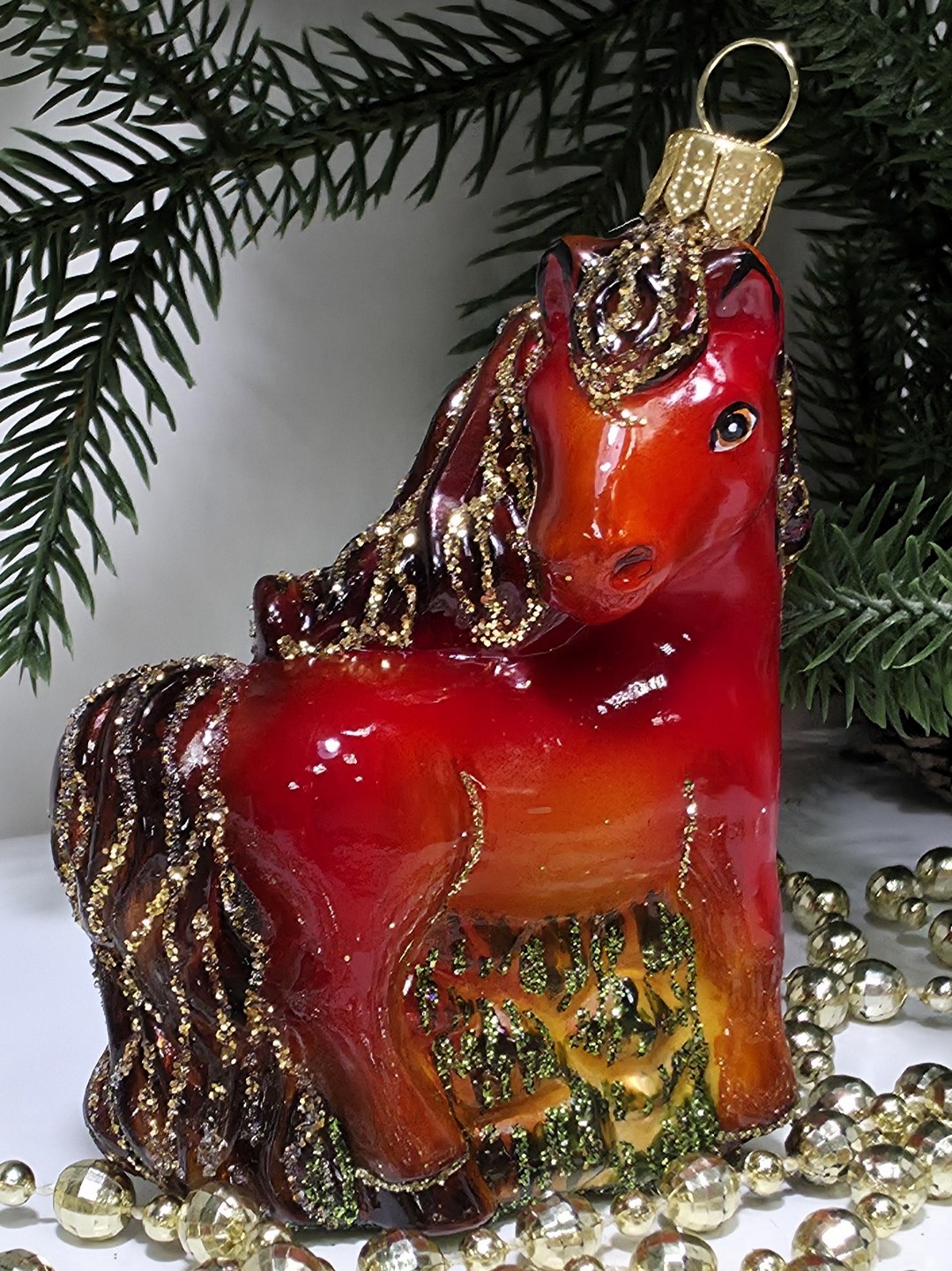 фото Стеклянная елочная игрушка Лошадка смотрит в бок