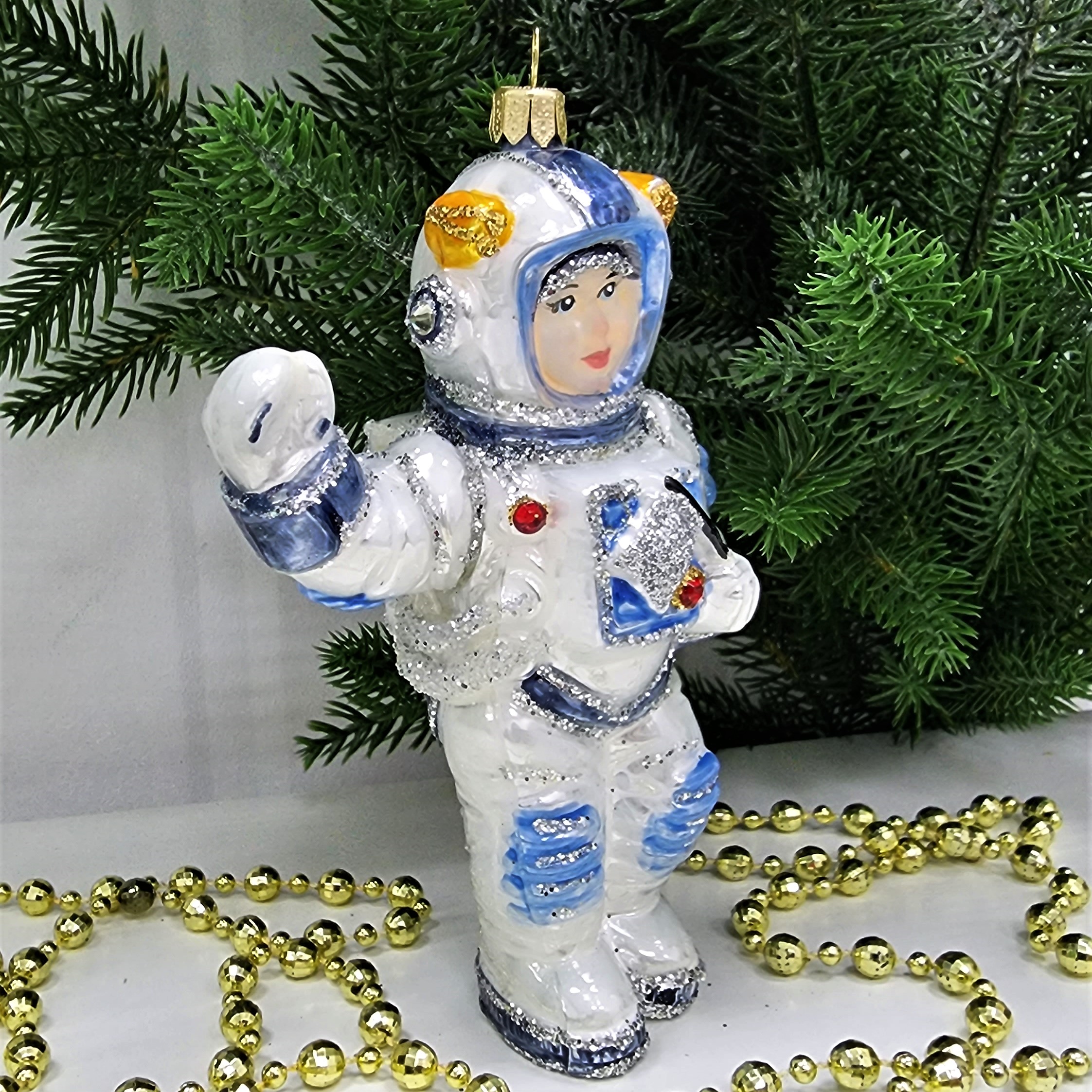 фото Стеклянная елочная игрушка Космонавт