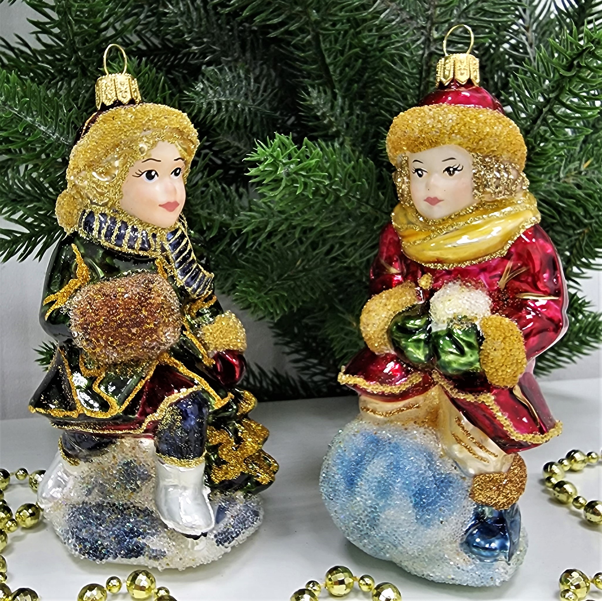 фото Набор ёлочных игрушек Девочка со снежком и мальчик на коньках эмаль