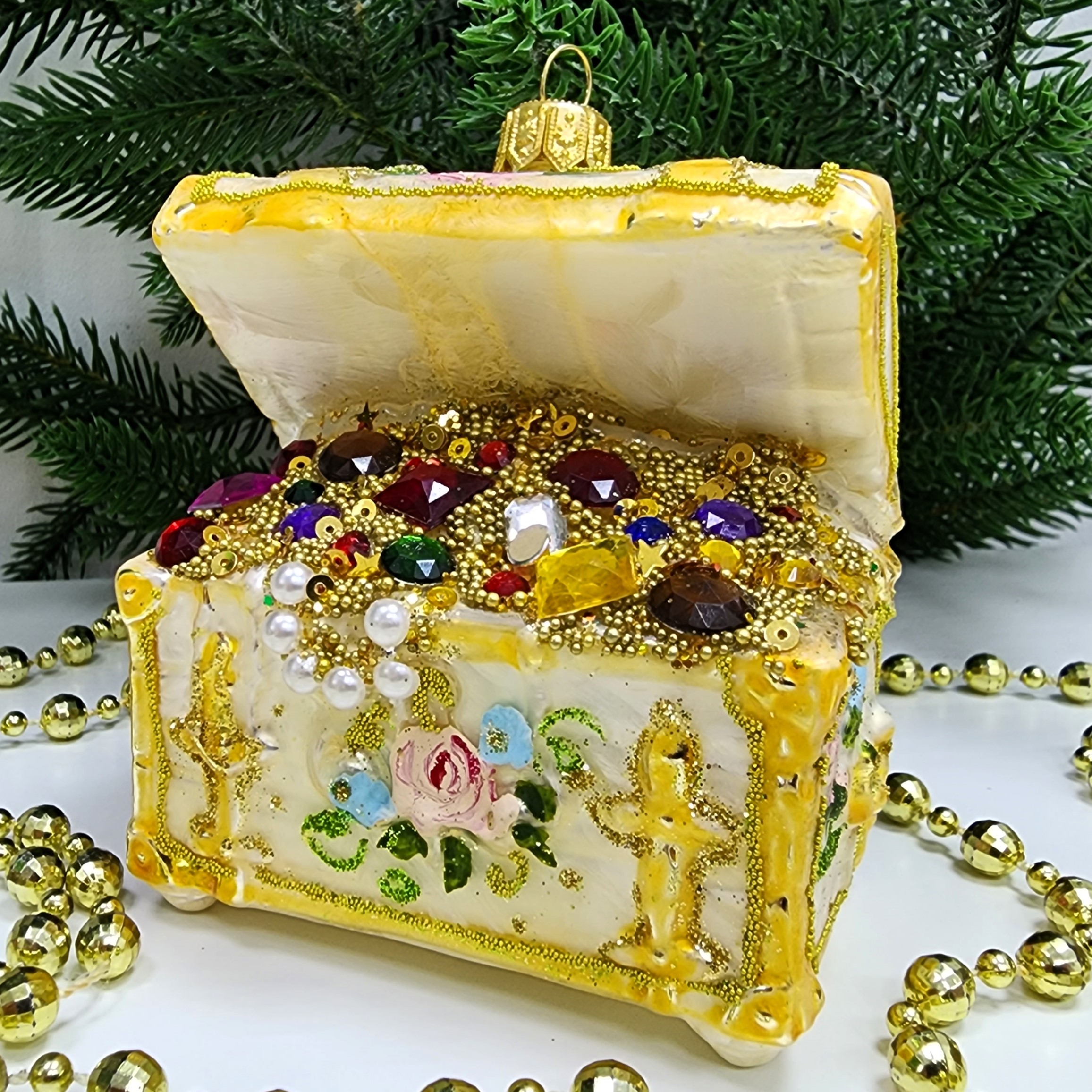 фото Стеклянная елочная игрушка Сундук с золотом Версаль