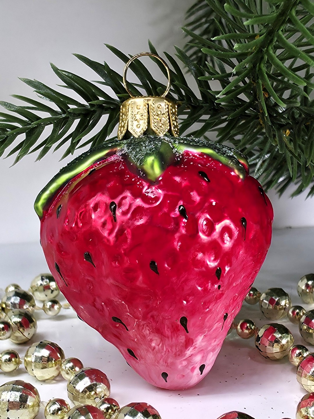 фото Стеклянная елочная игрушка Клубника малая